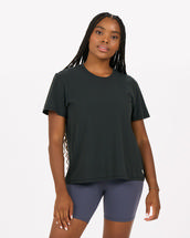 Vuori Women's Feather Tee WASHEDBLACK